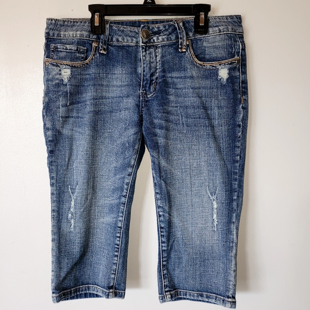 Vigoss Distressed and Cropped Jeans